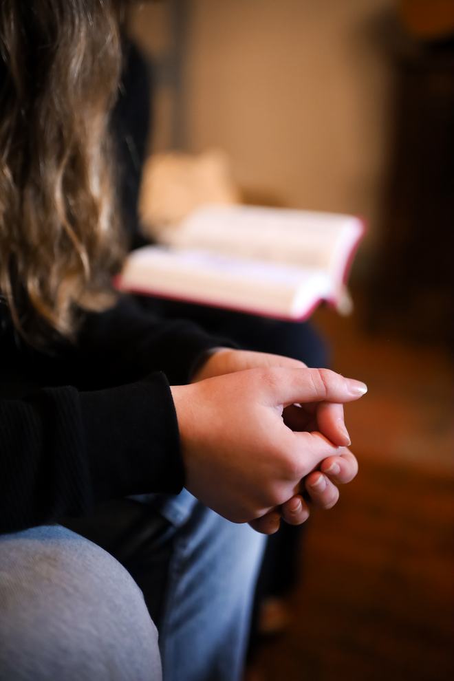 LEAP student praying